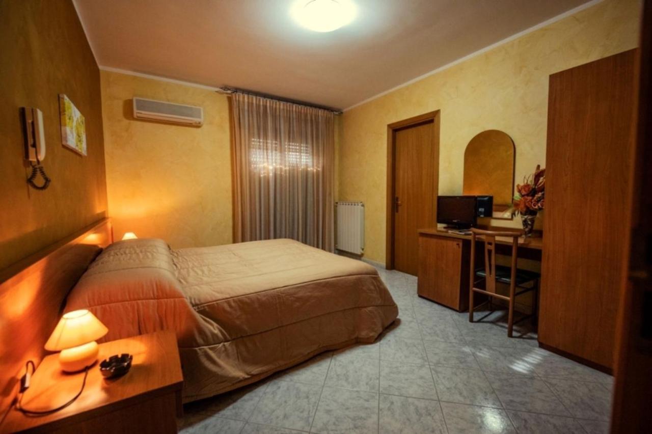 Hotel Venere Villaricca ภายนอก รูปภาพ